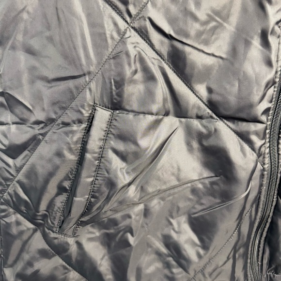 SOCIALITE Black Puffer Mae Vest Quilted Lightweight Full Zip Pockets Size L/XL - Picture 10 of 10